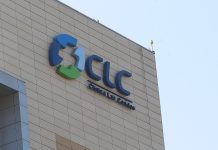 Presidente de Clínica las Condes fue inoculado con Pfizer a pesar de tener esquema completo con Sinovac