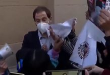 constituyente Ruggero Cozzi fue agredido por manifestantes fuera del exCongreso