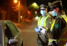 Detienen en pleno toque de queda a dos funcionarios de la Seremi de Salud