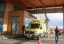 Una mujer muda sufrió grave agresión de su pareja y conviviente. Denunció el hecho escribiendo en papel lo sucedido