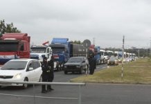 Paro de camioneros en Paraguay podría afectar el abastecimiento de carne en Chile para Fiestas Patrias.