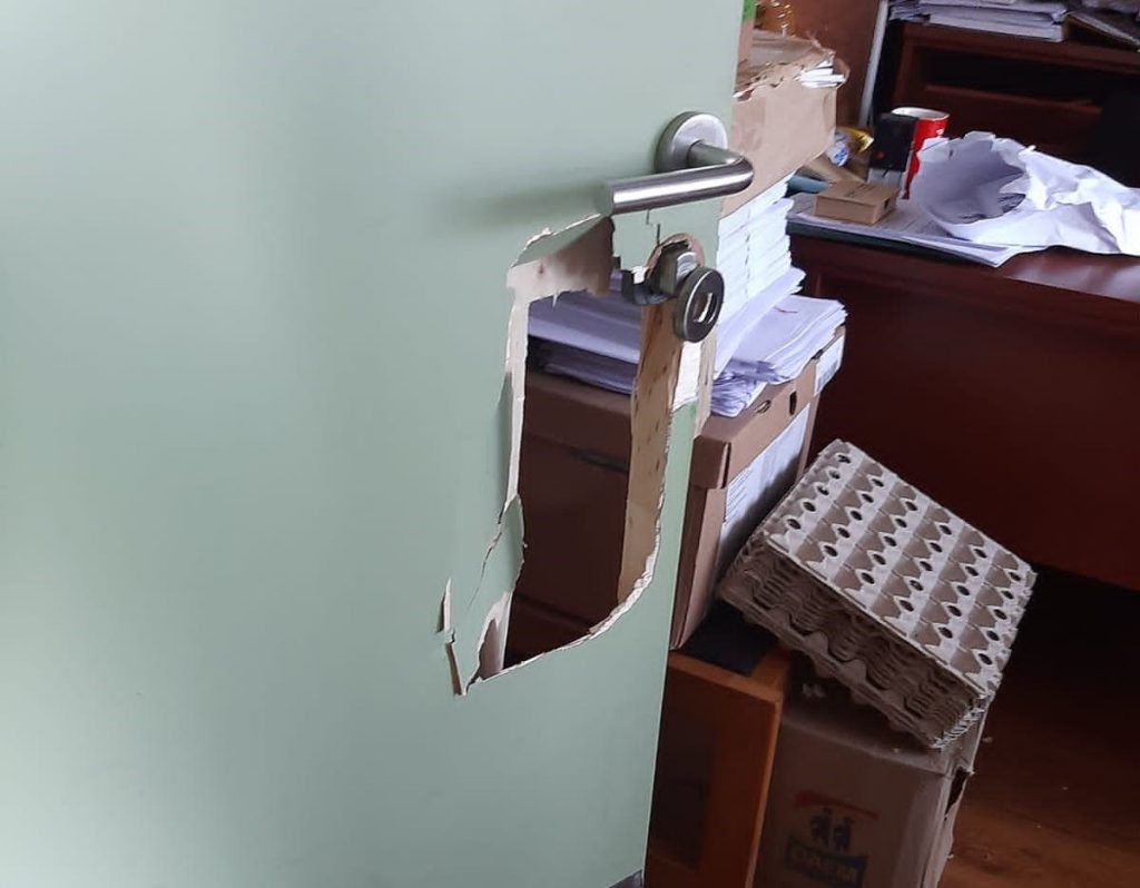 Daem Puerto Montt condenó robo y destrozos en dos establecimientos municipales