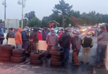 Pescadores artesanales interrumpen tránsito en la Carretera Austral por bono pyme