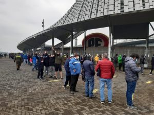 Alegría a medias: El público volvió al Chinquihue, pero "El Velero" cedió la punta en la Primera B
