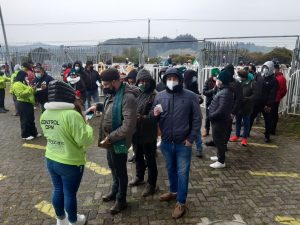 Alegría a medias: El público volvió al Chinquihue, pero "El Velero" cedió la punta en la Primera B