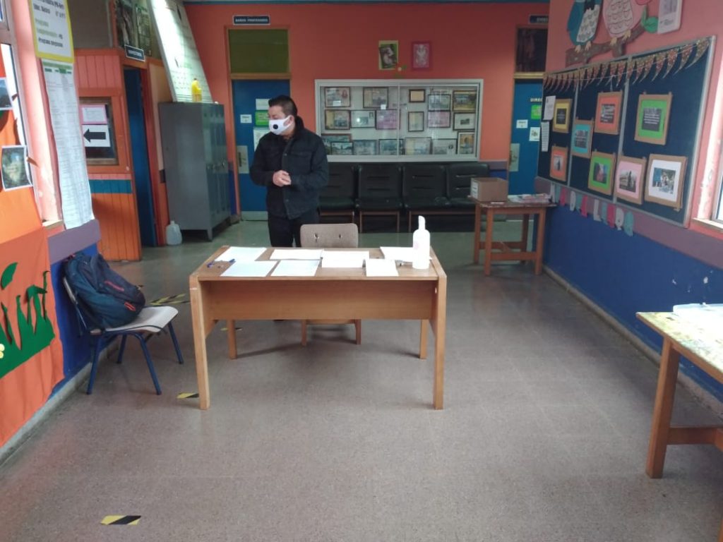 Lento inicio tuvo Consulta ciudadana de Unidad Constituyente en la Región de Los Lagos