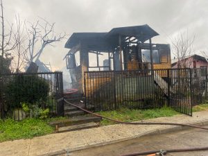 Dos personas fallecieron producto de un incendio que afectó a cuatro viviendas en San Pablo