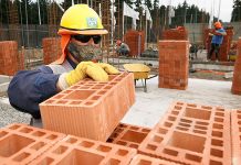 Cámara Chilena de la Construcción acusa escasez de mano de obra en la zona