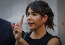 Contraloría detectó irregularidades en licitación de cámaras corporales para Carabineros bajo gestión Martorell