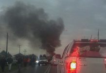 Pescadores artesanales se tomaron el acceso a las obras del puente Chacao