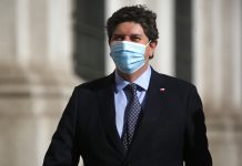 Las bencinas podrían subir 250 pesos en Chile debido a la guerra en Ucrania, según el ministro Cerda