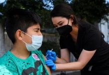 ISP autorizó vacuna Sinovac para niños y adolescentes de entre 6 y 16 años