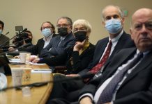 Cuarto retiro: Comisión de Constitución del Senado vota este martes el proyecto