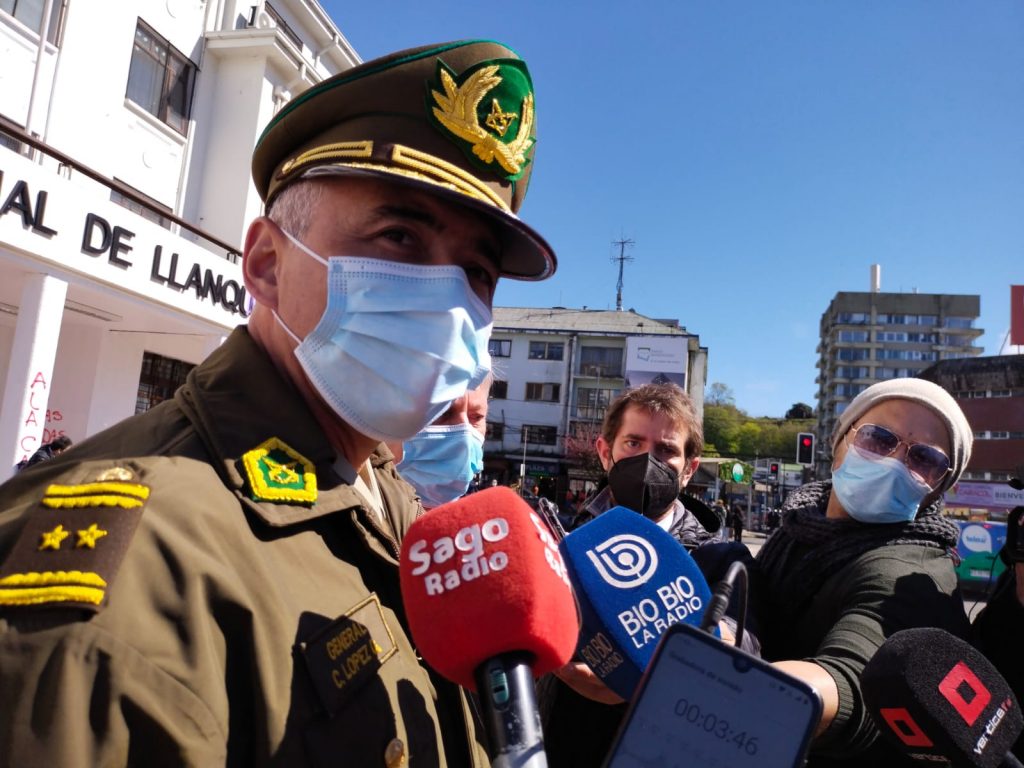 Gobierno repudió vandalismo y Carabineros defendió protocolos de intervención durante manifestaciones