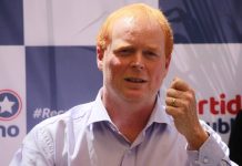 Rojo Edwards renuncia a la presidencia del Partido Republicano: “Nuevos liderazgos deben tomar protagonismo”