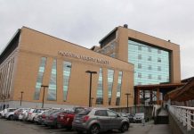 Encuentran hombre muerto en estacionamiento de urgencia del hospital de Puerto Montt