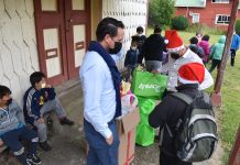 Fundación Puerto Montt Adelante realizó donación de juguetes a niños de Isla Tenglo