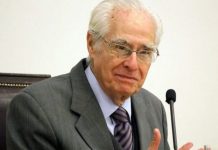 A los 80 años fallece Roberto Garretón, destacado abogado y premio nacional de DDHH