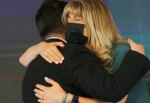 Senadora Rincón: “No es tiempo de mirar desde la galería, debemos entrar a la cancha”