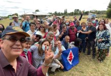 Cuestionan fotografía de militantes DC donde no se respetó el uso de la mascarilla