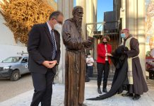 Inauguran escultura de Monseñor Francisco Valdés en Osorno, a 40 años de su muerte