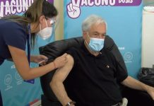 Presidente Piñera tras recibir segunda dosis de refuerzo: «Esperamos que esta ola de Ómicron muy pronto empiece a caer»