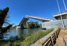 Tránsito será interrumpido este lunes en el puente Cau Cau para paso de dos embarcaciones