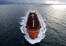 «Mejorando las condiciones laborales habrá más personal para la marina mercante»