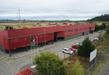 Reclusa del penal de Puerto Montt agredió con arma blanca a oficial de Gendarmería