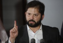 «Cobarde y vil ataque a la democracia»: Presidente Boric tras serios incidentes en Brasil