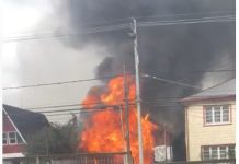 Incendio consumió Base Samu en Chiloé emplazada en la ciudad de Castro