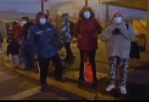 Sin avisar: Conductores de la línea 7 iniciaron paro indefinido generando la molestia de los vecinos