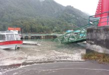 Puerto Varas: Autoridades evalúan acciones tras el derrumbe de un cerro en Petrohué
