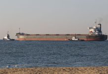 Cuatro cargueros más zarpan de Ucrania, dicen funcionarios turcos y ucranianos