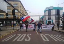 Acusan disminución en asistencia a clases y a horas médicas por paro microbusero en Osorno.