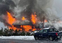 Incendio destruyó en su totalidad un hotel en la comuna de Panguipulli