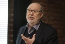 «Es una campaña lamentable»: Servel estudia acciones legales contra diputado De la Carrera