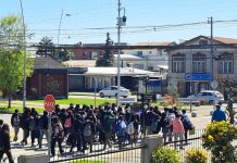 Estudiantes marcharon por el retraso en la reconstrucción del Liceo Carmela Carvajal de Osorno