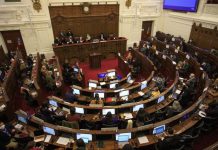 Cadem: 71% está de acuerdo con que Chile necesita una nueva Constitución