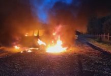 Encapuchados armados atacan e incendian dependencias de Forestal Arauco en La Unión
