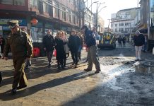 Autoridades realizan visita inspectiva a calle Antonio Varas de Puerto Montt, arteria que registra obras de mejoramiento desde enero de 2021