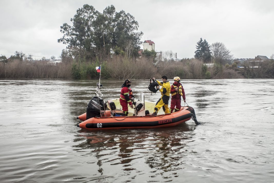 OSORNO : Búsqueda de personas que cayeron al río Rahue y río Damas