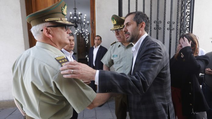 Gobierno se reune con locatarios y carabineros en la previa de un nuevo 18 octubre