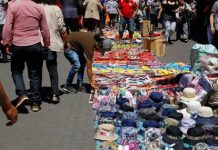 Seremi de Economía propone trabajo en conjunto para reducir el comercio informal en la región