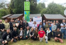 Instalan panel informativo en parque nacional Alerce Andino de Puerto Montt
