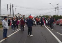 Vecinos de Calbuco protestaron por déficit hídrico en sector de San Rafael. Cortando el ingreso a la comuna