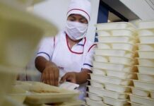 Manipuladoras de alimentos de Osorno cierran la opción de paro tras llegar a acuerdos