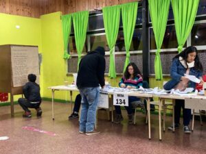 Comienza conteo de votos y primeras tendencias en región de Los Lagos
