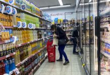 Argentina busca evitar desabastecimiento en frontera por demanda extranjera