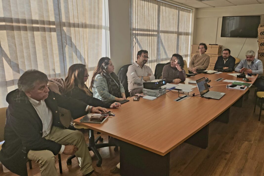 foto reunión norma secundaria